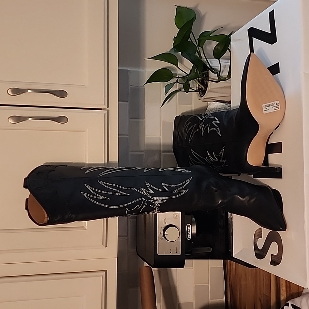 NWT Schutz Maryana West boots